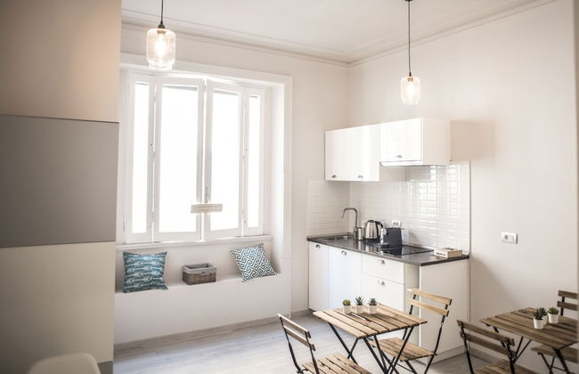 Winkler Suites - Photo 22