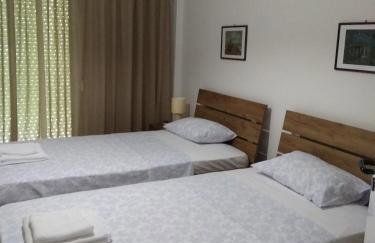 Gorginas Home - Photo 10