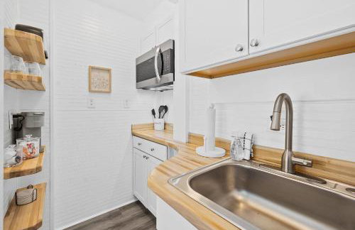 Old Mission Guest Suite - Charming Apartment, 15 Min Walk to Downtown! - Foto 10