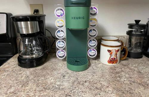 NEW King Beds, 86 inch RokuTV, and Massage at the Comfort Haven - Foto 17