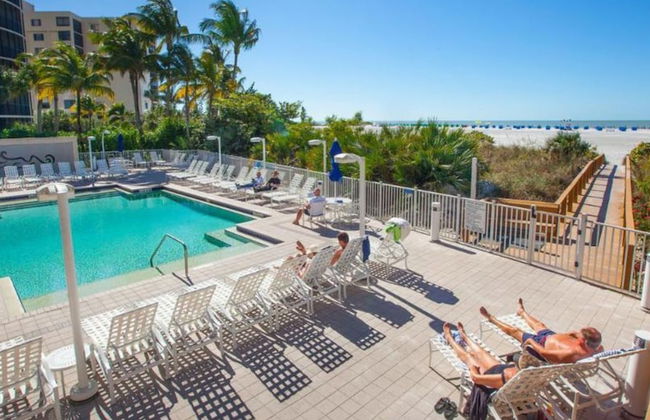 GullWing Beach Resort - Photo 16