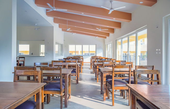 Alaya Stays Veera Serina 3 BHK with Pool - Foto 65