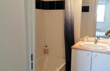 Le cocon de Marie,piscine, balcon, parking gratuit, baignoire - Foto 20