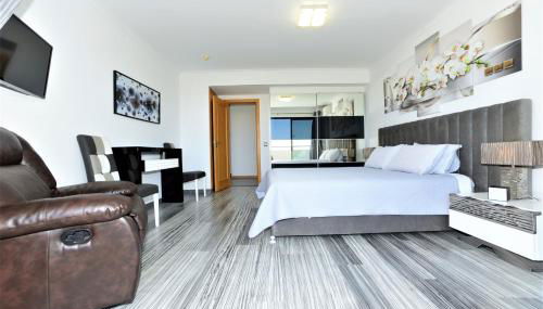Exclusive Luxury Apartments in Oceano Atlantico Complex - Photo 3