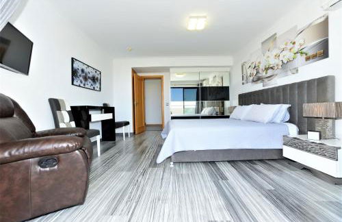 Exclusive Luxury Apartments in Oceano Atlantico Complex - Photo 3