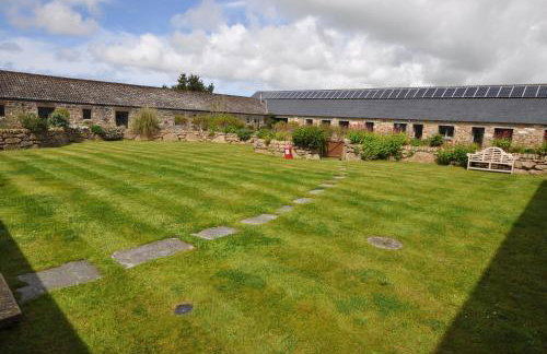 Robins nest, near Sennen Cove, 14 Beaches, Minack - Photo 4