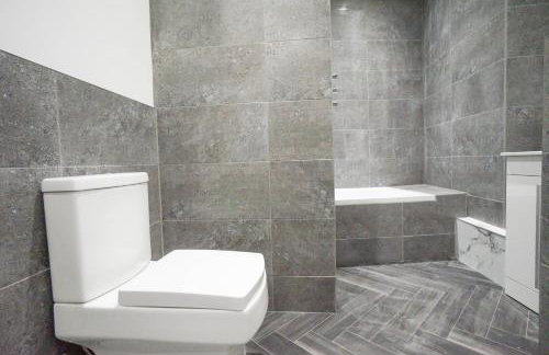 Entire Building - Suite of 3 Premium Apartments - Celebration bookings welcome - Foto 8