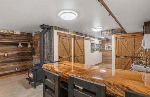 River's Bend Lodge - Hot Tub, Fire Pit, Games & Ski - Foto 8