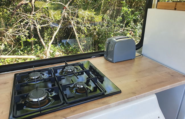 Double Decker Bus on an Alpaca Farm Sleeps 8 - Foto 10