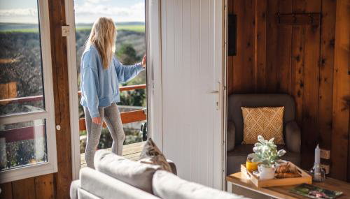 Timber Hill Self Catering Cedar Lodges - Foto 3