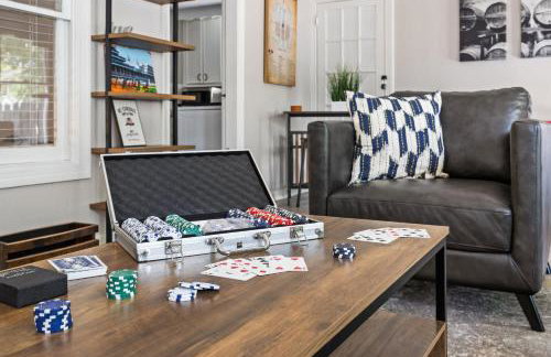 Cozy & Updated Unit in the Heart of the Highlands - Foto 35