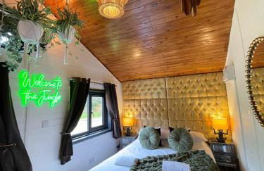 Otter 3 Lodge -Jungle Inspired -Dog Friendly -Private Hot Tub -Warminster-Bath-Salisbury - Foto 27