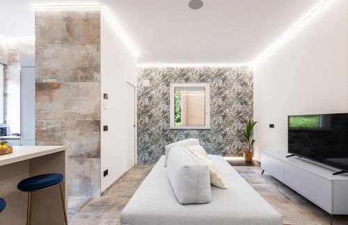 Eclipse #1 - Photo 5