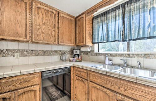 Deck and Hot Tub Rustic Groveland Home! - Foto 11