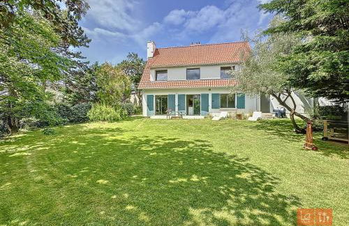 Les Pins : Rez de jardin proche plage - Foto 13