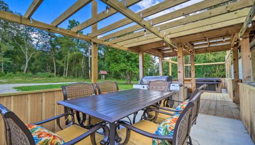 Take 5 Retreat with Hot Tub Relax, Rest, Refresh! - Foto 1