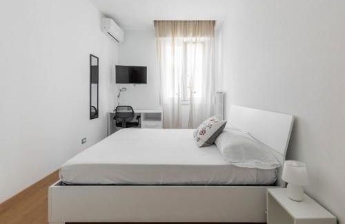 Bologna city center view by Wonderful Italy - Photo 3