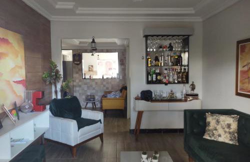 Casa com piscina perto do Parque do Povo - Foto 11