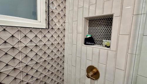 Three Palms - Photo 4, Shower