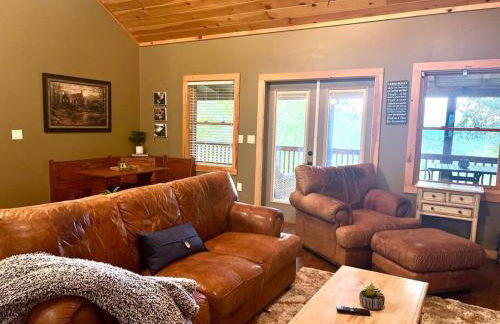Nantahala Nook, cabin w/hot tub,game room, & wifi - Foto 29