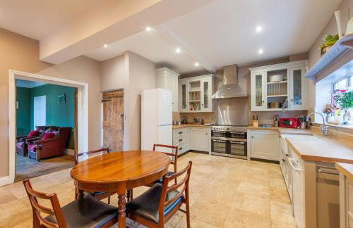 FIRS Sleeps 15 Stunning country house with hot tub - Foto 16