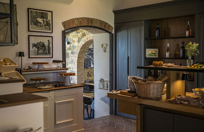 Mormoraia - Photo 75