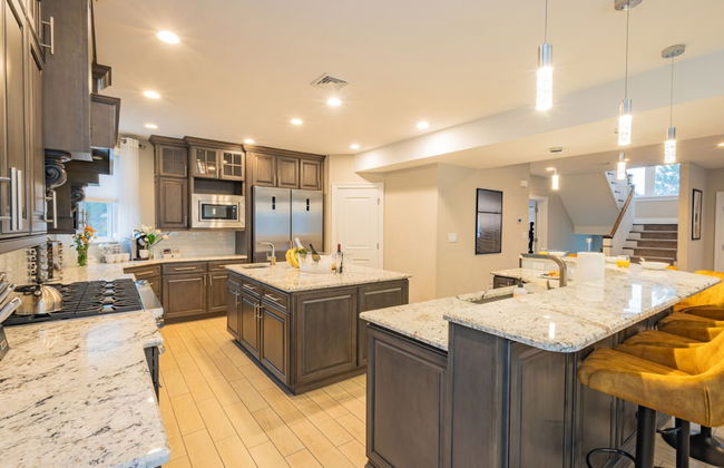 Spacious 6BR Beach Home With Elevator Decks - Ideal for Family Holidays Winter Escapes - Foto 32