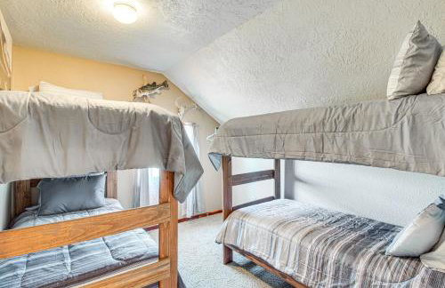 Expansive Mountain Home Rental with Yard and Fire Pit! - Foto 27