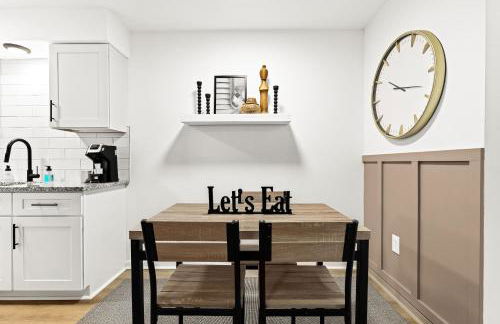 Cozy Modern 1BR Close to Downtown - Foto 11