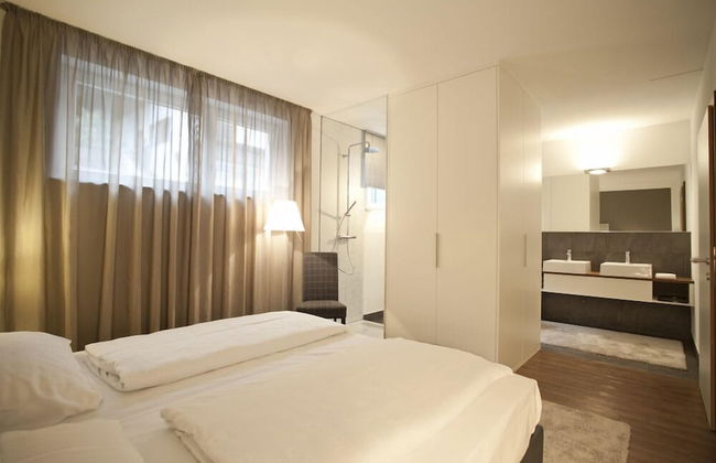 Hidalgo Suites & Restaurant - Photo 2