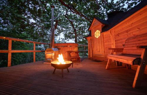 Pine Tree House with Hot tub & Sauna - Foto 19