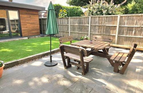 Weekend availability - 3 Bedroom House - Free Parking - Ideal for Families and Groups - Foto 5