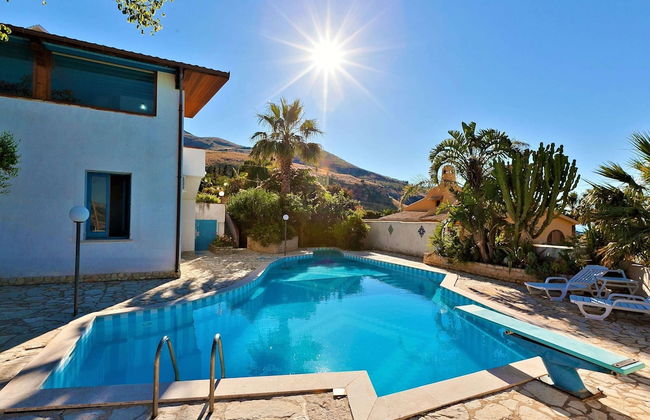 Holiday Home in Trapani With Sea View & Pool - Foto 28