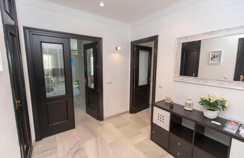 Villa Venecia, Apartamento de Lujo en 1º línea de playa + parking - Photo 16