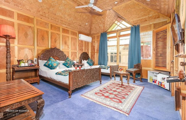 Prince of Kashmir Luxury Houseboat - Foto 5