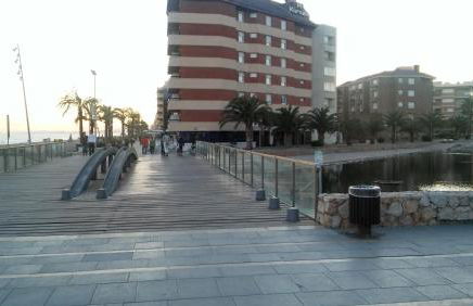 Passeig Maritim Apartment - Photo 71