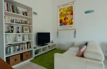 Charmante petite maison entre ville et campagne avec piscine - Foto 1