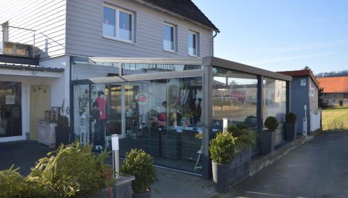 Mellys Café & Store - Foto 2