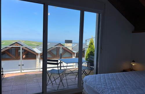 Dúplex Stylish Host con vistas al mar - Foto 33