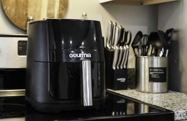 Stockyards- 4min Pet Friendly 3BR Luxe Gem - Foto 47