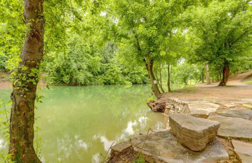 River Access and Private Deck Mountain View Retreat - Foto 28