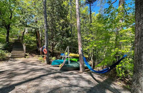 Groups Welcome! Lakefront Gem with Dock in Greenwood - Foto 34