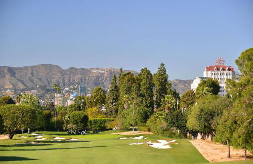 Modern 1BR Apartment with Pool, Hot Tub and Gym Access 10mins to Universal Studios - Foto 17