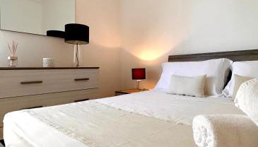 Sea Rocks House - Photo 4