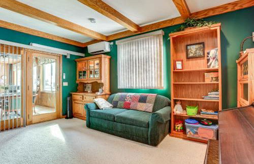 Sauna and Fireplaces! Lakefront Cadillac Retreat - Foto 13