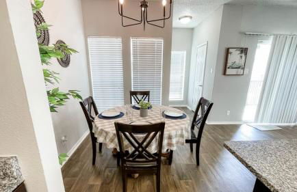 Pool View Escape - Near Shops & Dining - Foto 4