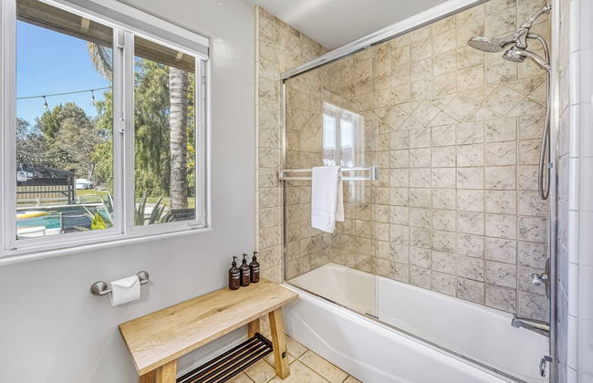 Temecula Wine Country Home w/ Pool, Hot Tub, Game Room & Vineyard Views - Foto 26