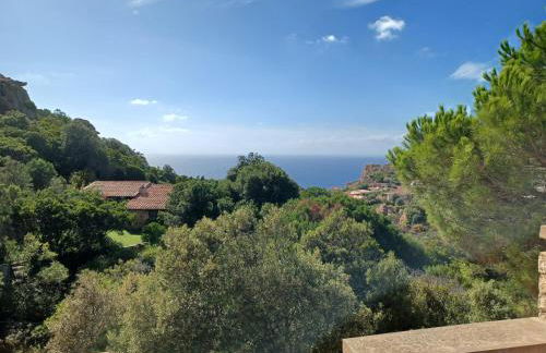 Villa La Lecceta surrounded by greenery and sea view with sunset - Foto 4