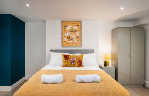 Anfield House - Liverpool Retreat 7 Bedroom Home - Photo 6