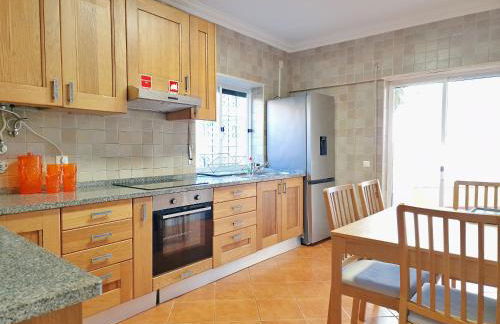 MBird Rosário Family House with Private Jacuzzi - Foto 32